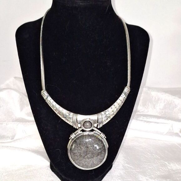 A Women's Necklace Torque Style Statement Viking Tribal Runway Shield Maiden - Picture 1 of 10